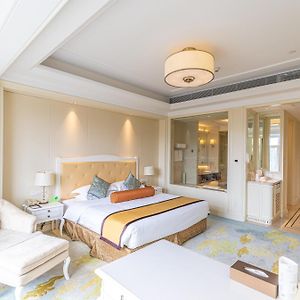 Premium King Room